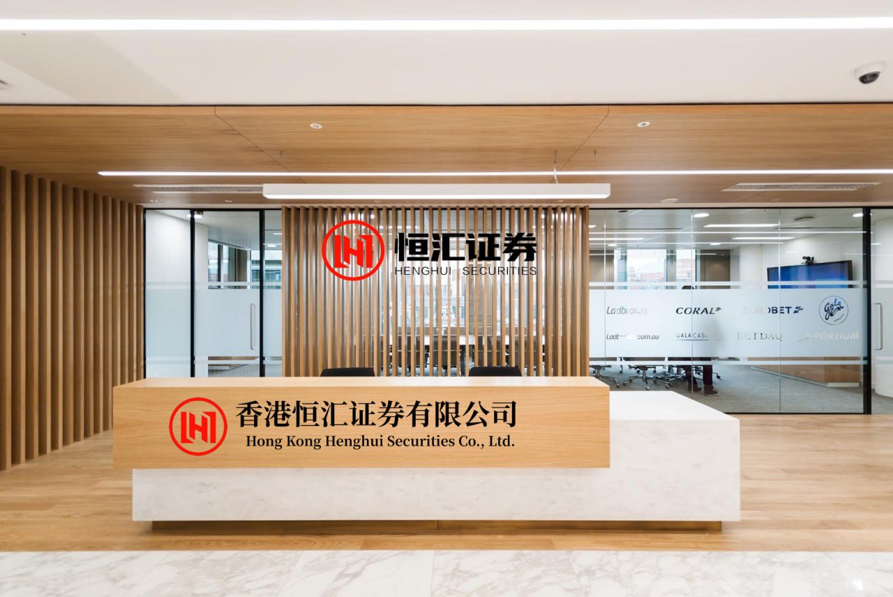 宝融配资 店员被网暴 西贝18万名员工开作战大会！媒体曝北京最大门店“堂食客流降超七成”